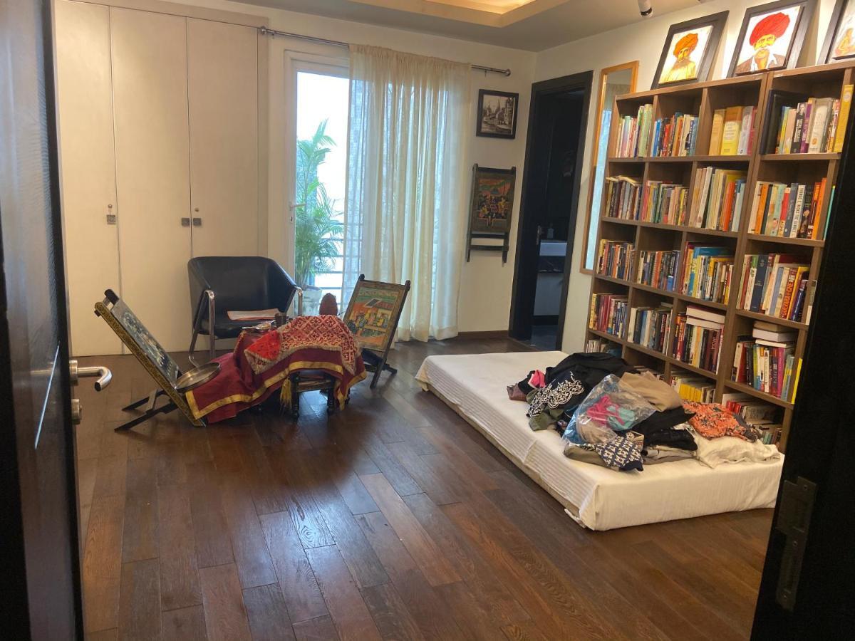 Art House Vasant Vihar New Delhi Bed & Breakfast Exterior photo